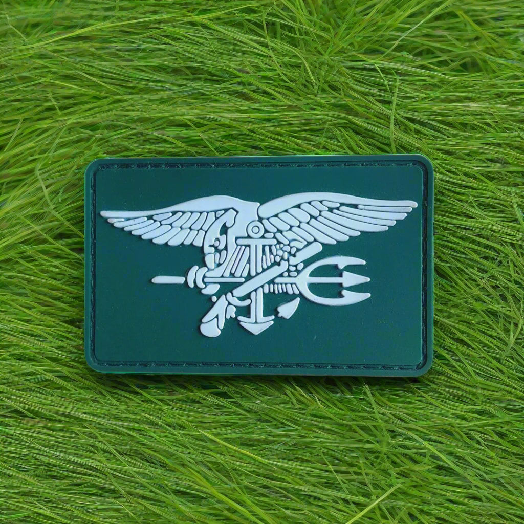 badge green