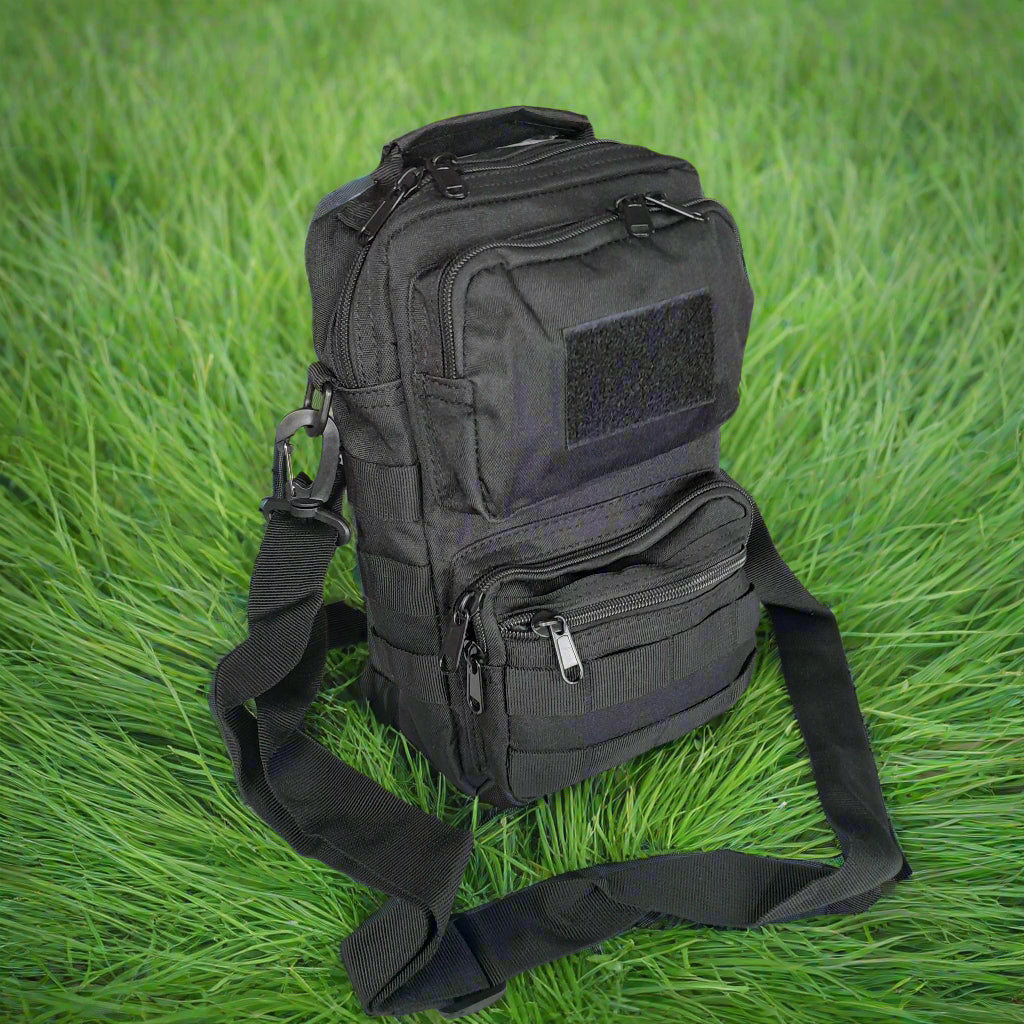 black shoulder bag