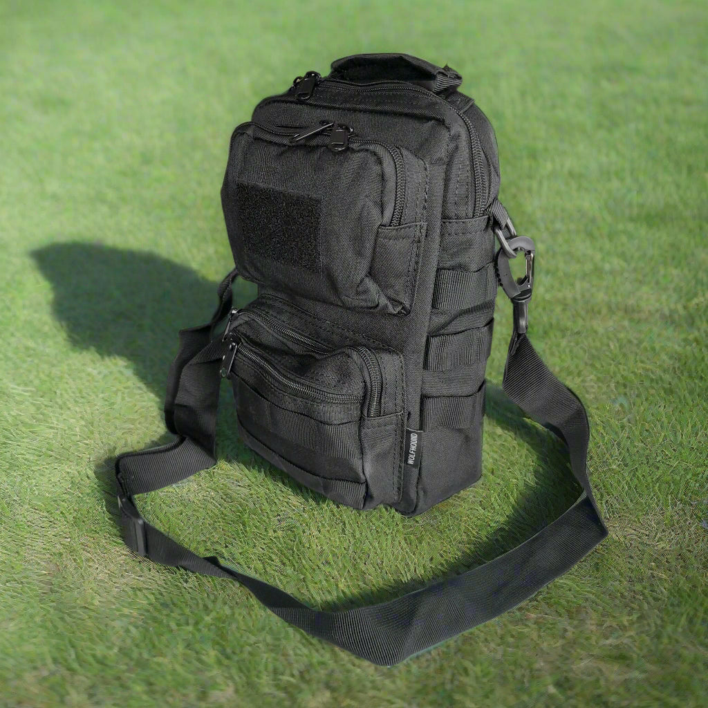 black shoulder bag