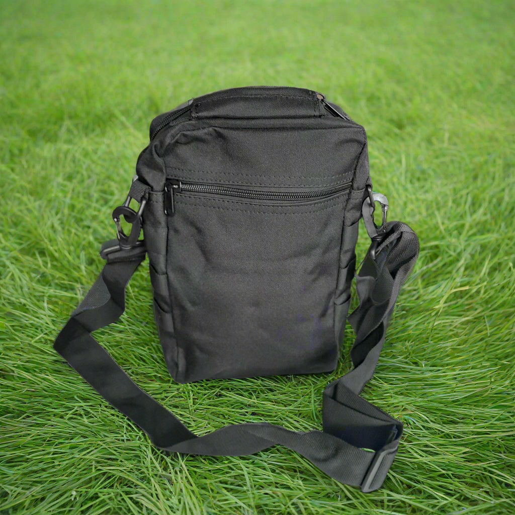 black shoulder bag