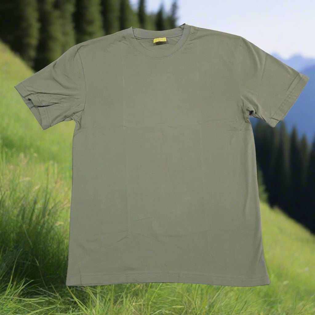 T shirt is solid green.