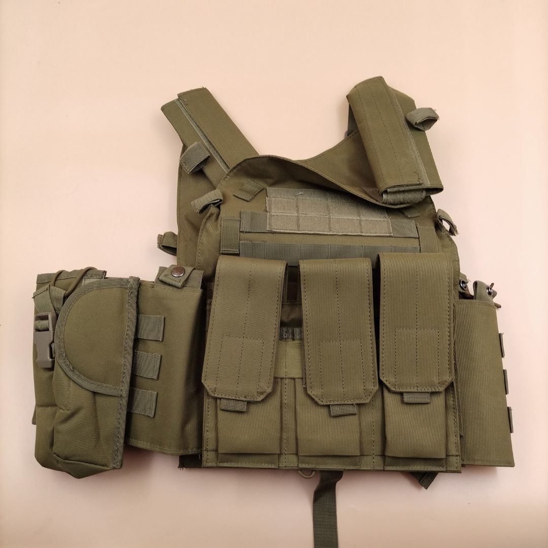 Bulletproof vest with attachments - adjustable up to 3XL