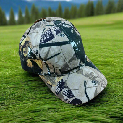 Camouflage-patterned cap 