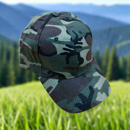 Camouflage-patterned baseball cap 