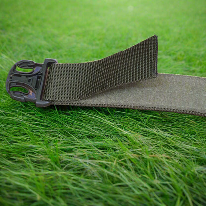 belt with a plastic buckle 
